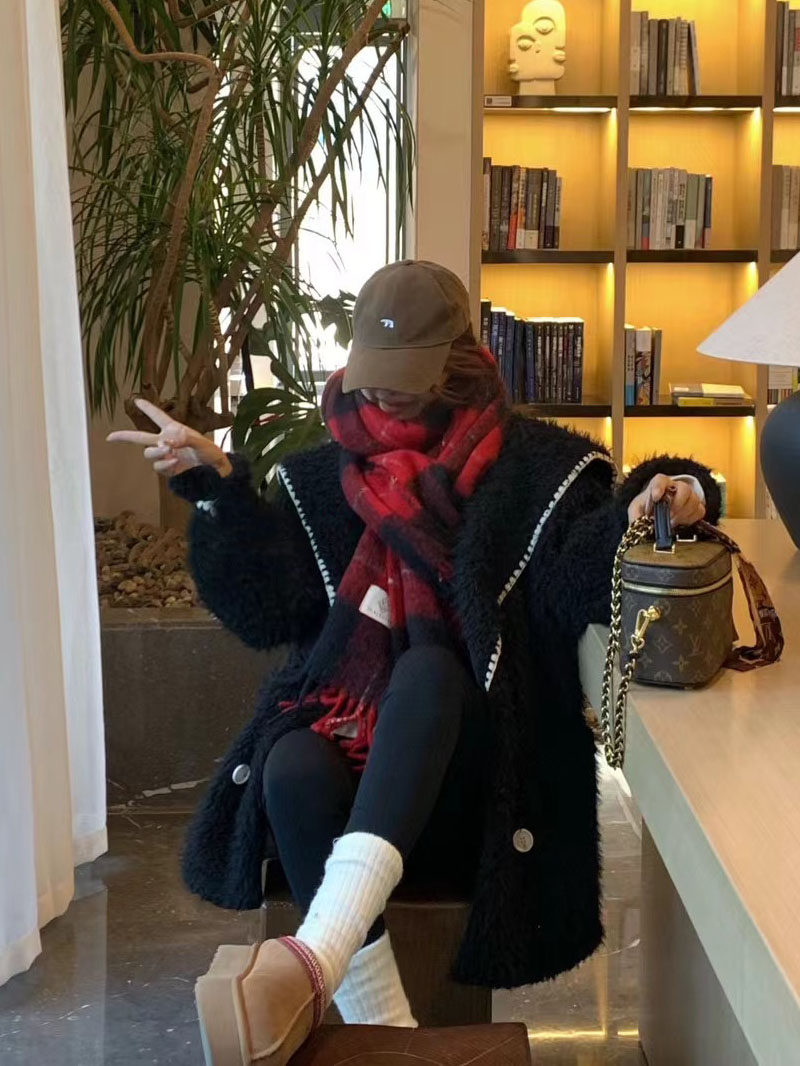 百搭中长款皮毛一体大翻领外套女