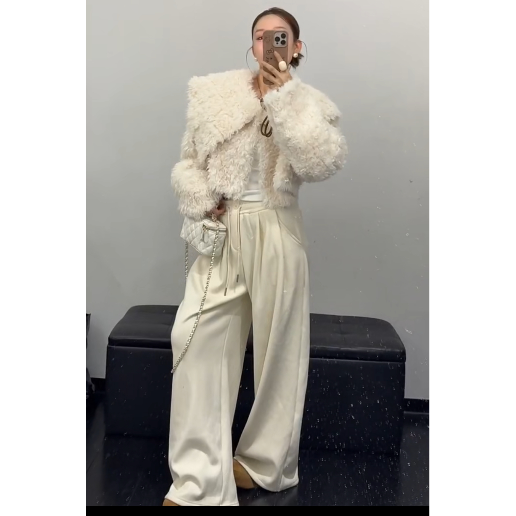 娃娃领毛茸茸短皮草外套