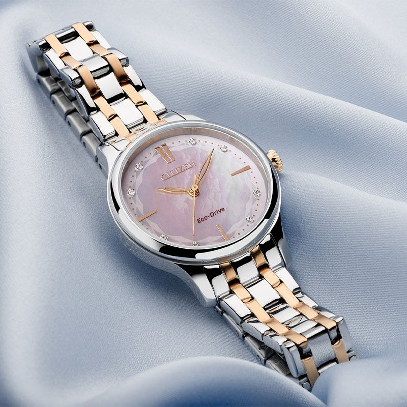 西铁城女表日韩光动能贝母盘简约百搭钢带女士时尚腕表EM0896-89Y