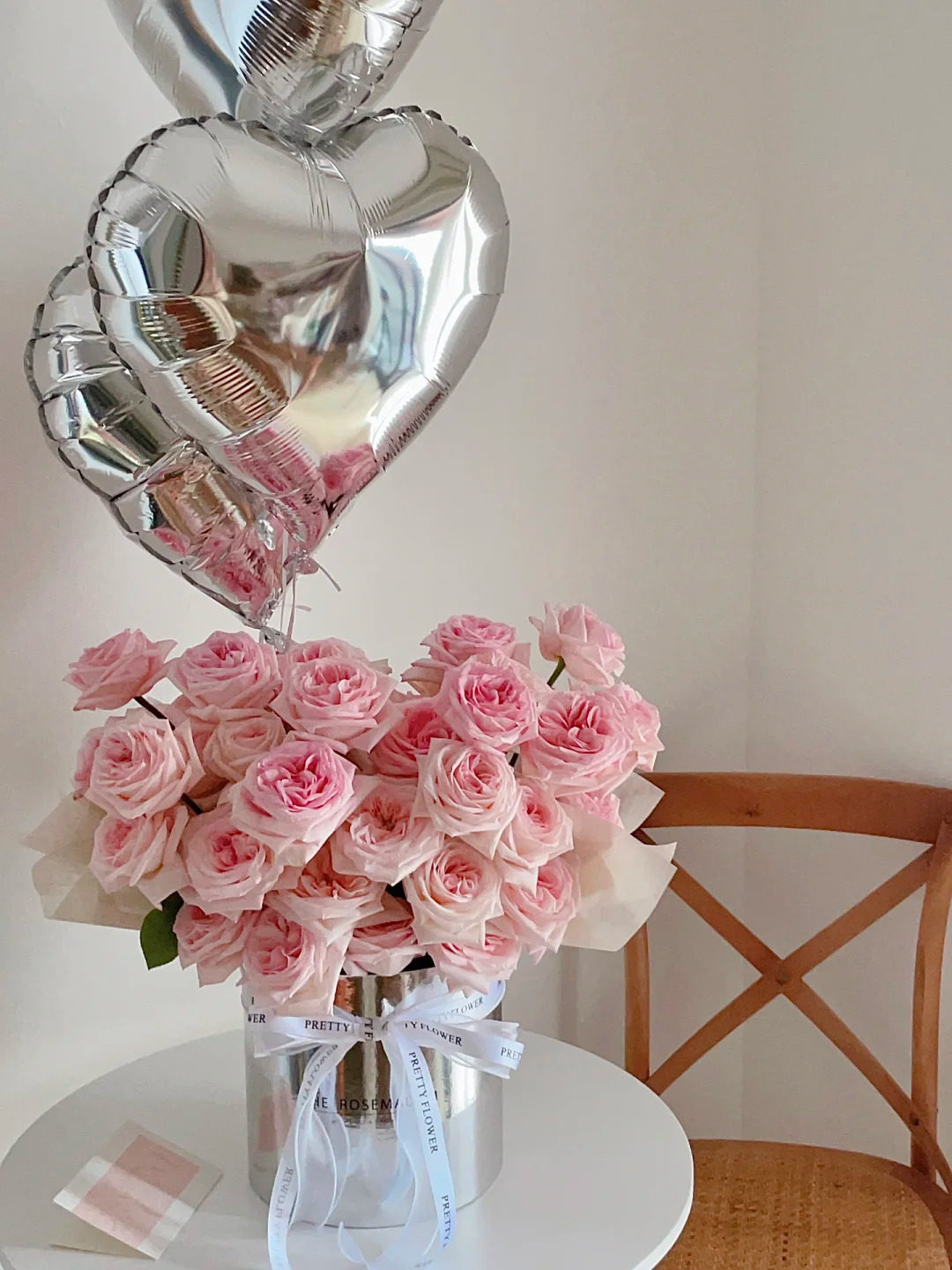 粉玫瑰爱心气球抱抱桶鲜花速递北京上海广州深圳重庆花店同城送花