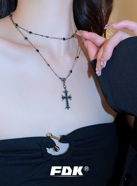 双层叠戴十字架吊坠项链暗黑甜酷锁骨链女气质高级设计感夏季配饰