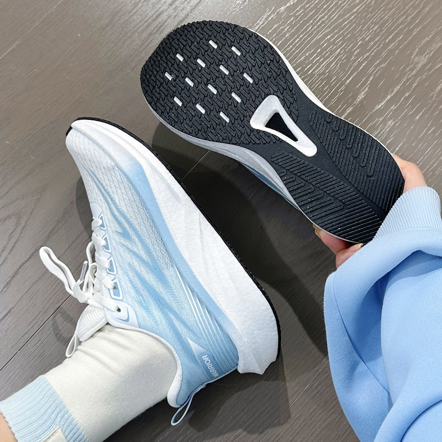 回力运动鞋女2026夏季新款薄款中考专用鞋飞织网面轻便减震跑步鞋