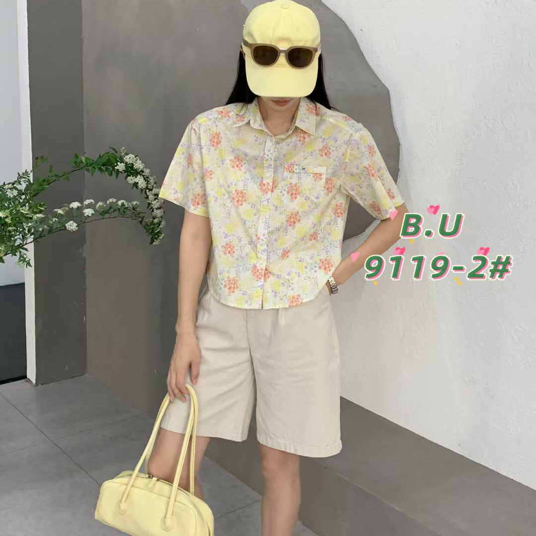 2025夏季新款时尚印花短款百搭休闲百搭短袖衬衫女上衣打底衫