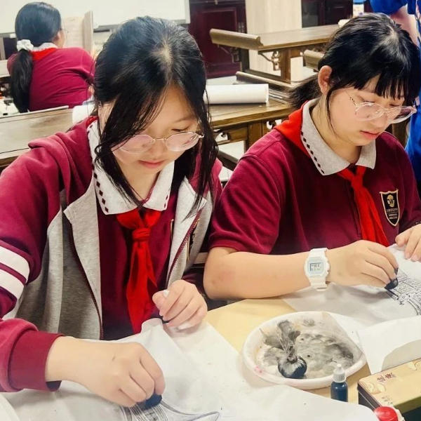 静安区上海五四中学校服