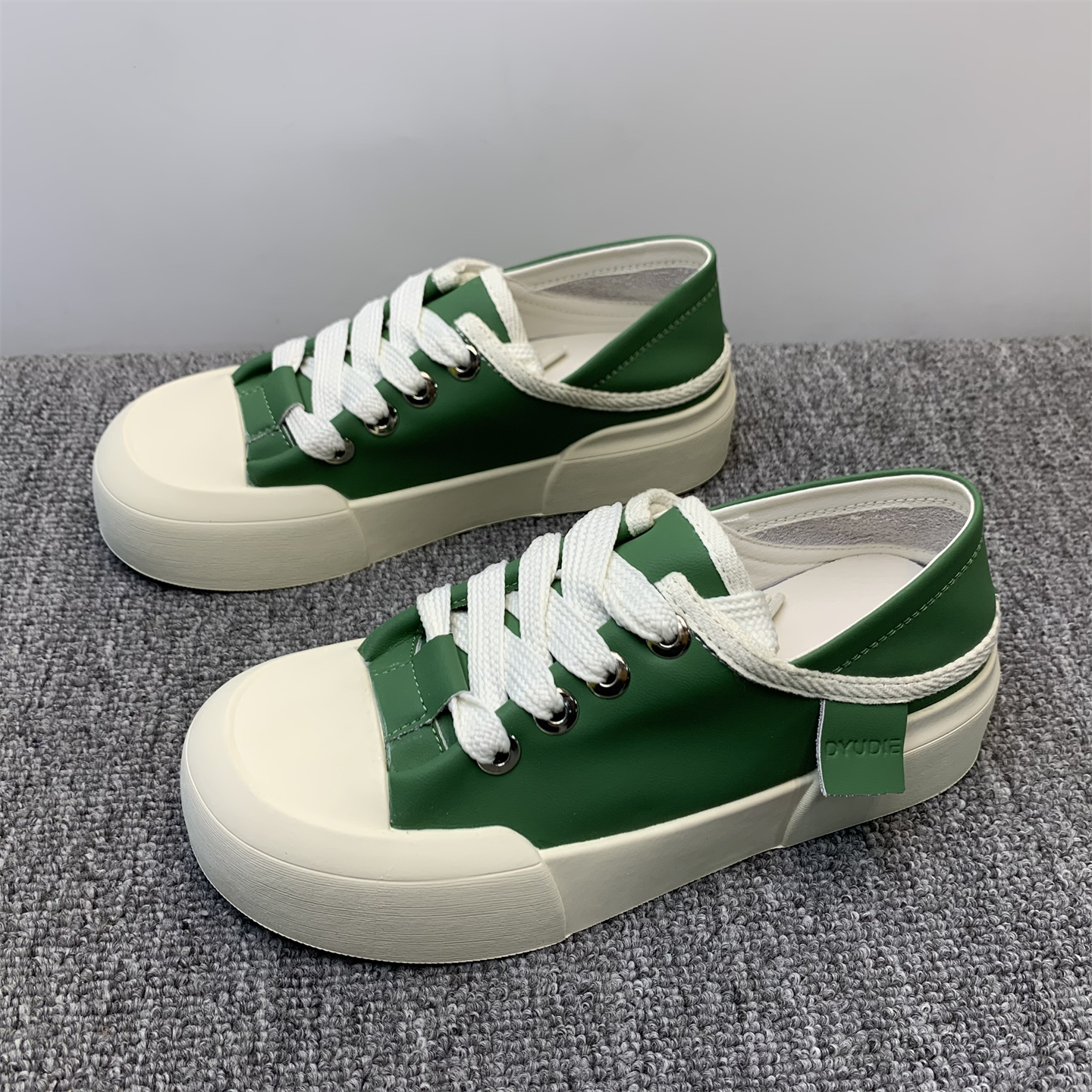 断码清仓处理真皮小白鞋女2025秋季新款软底防滑两穿休闲运动板鞋