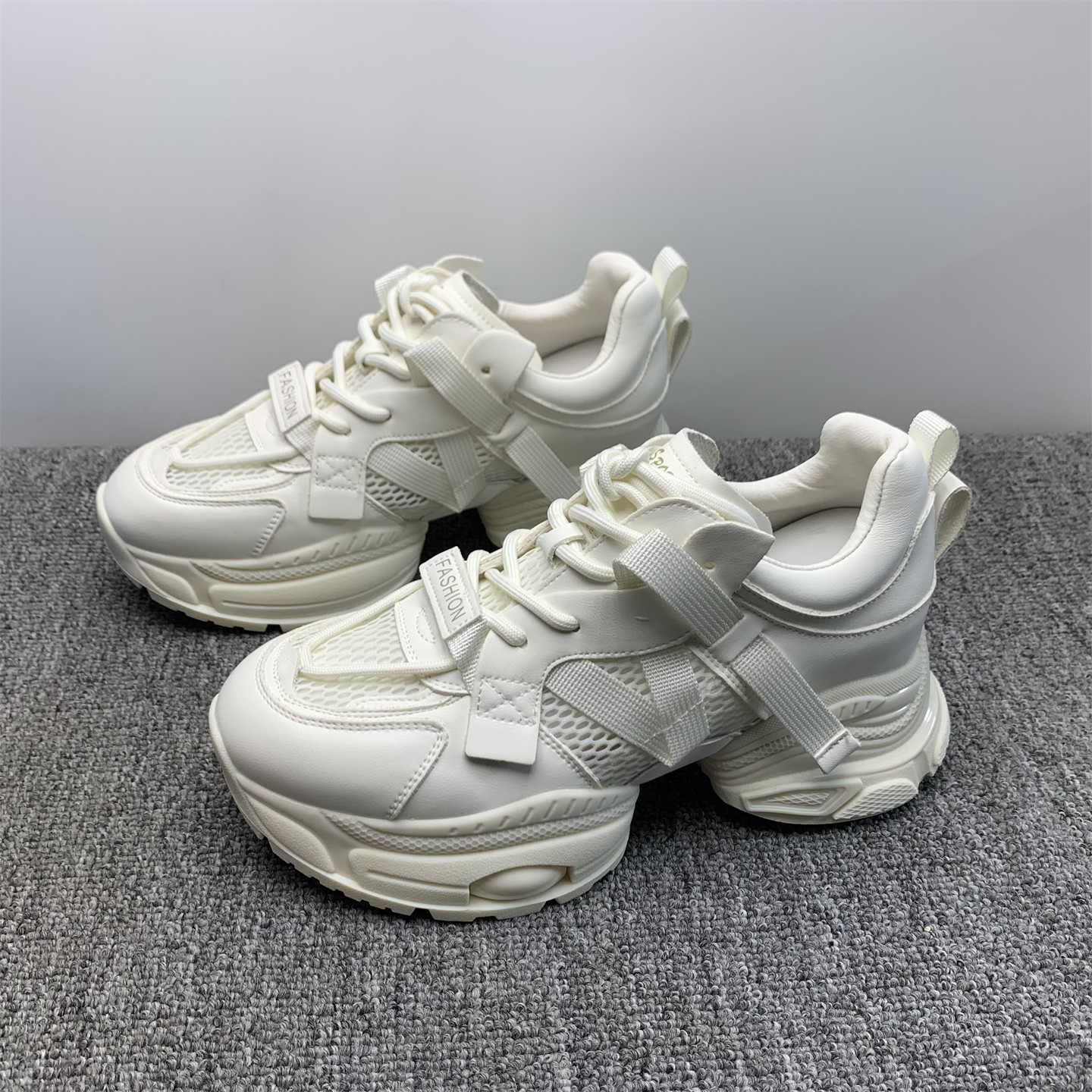 品牌撤柜处理40码显脚小老爹鞋女2025秋季新款厚底增高运动休闲鞋