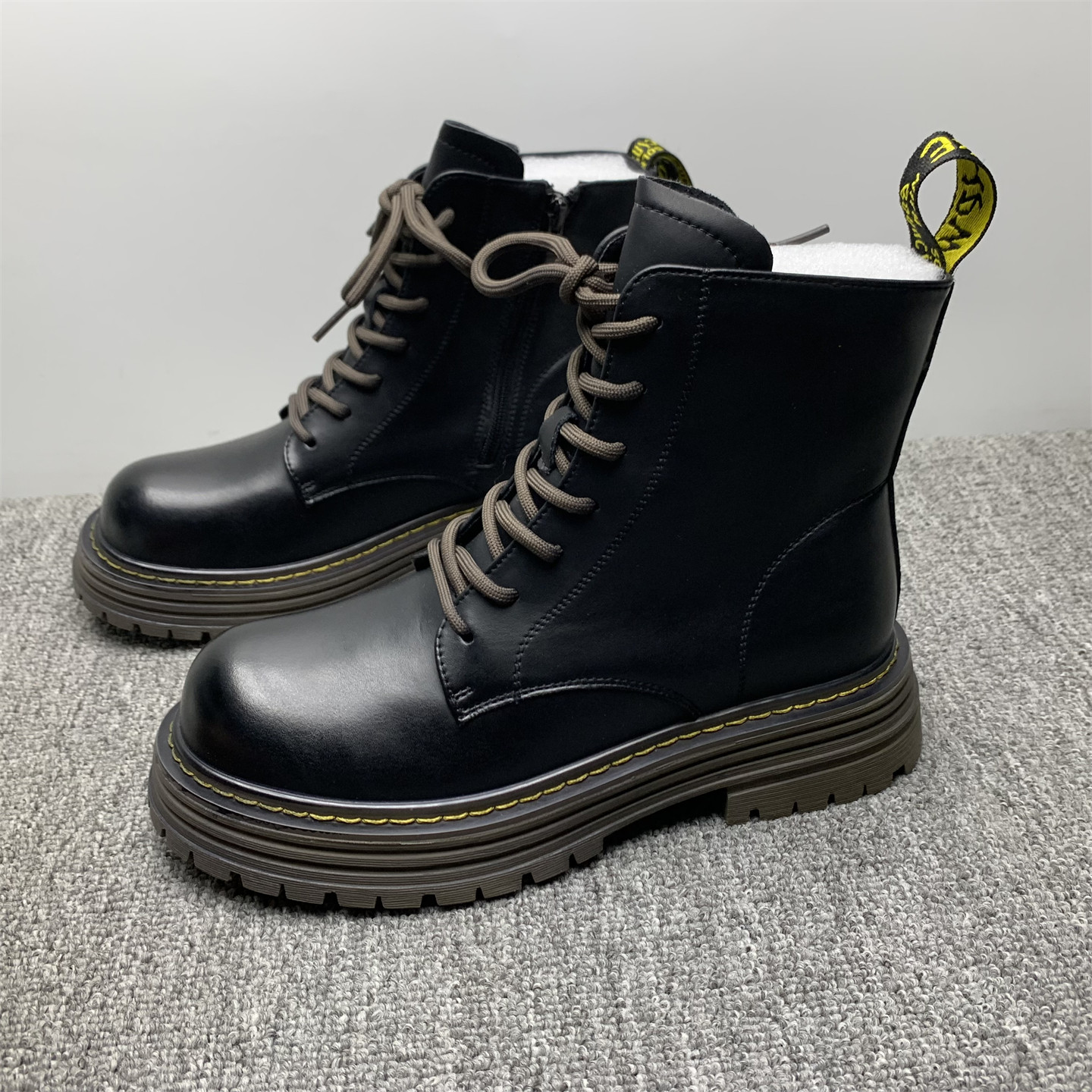 撤柜处理39码真皮厚底马丁靴女2025冬季新款英伦风显脚小机车短靴,女鞋,马丁靴,淘宝优惠券,粉丝福利购,淘宝优惠卷