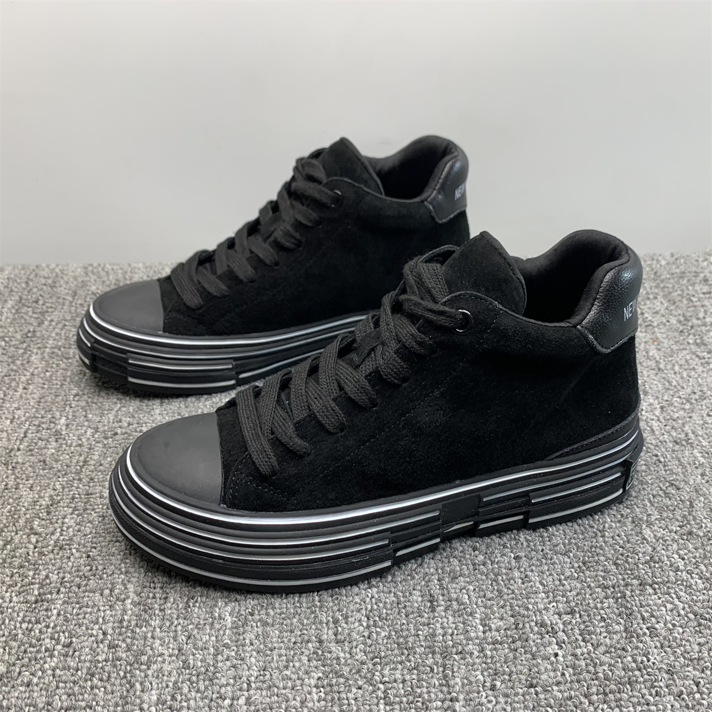 断码清仓处理真皮高帮鞋女2025冬季厚底防滑休闲复古运动高帮板鞋