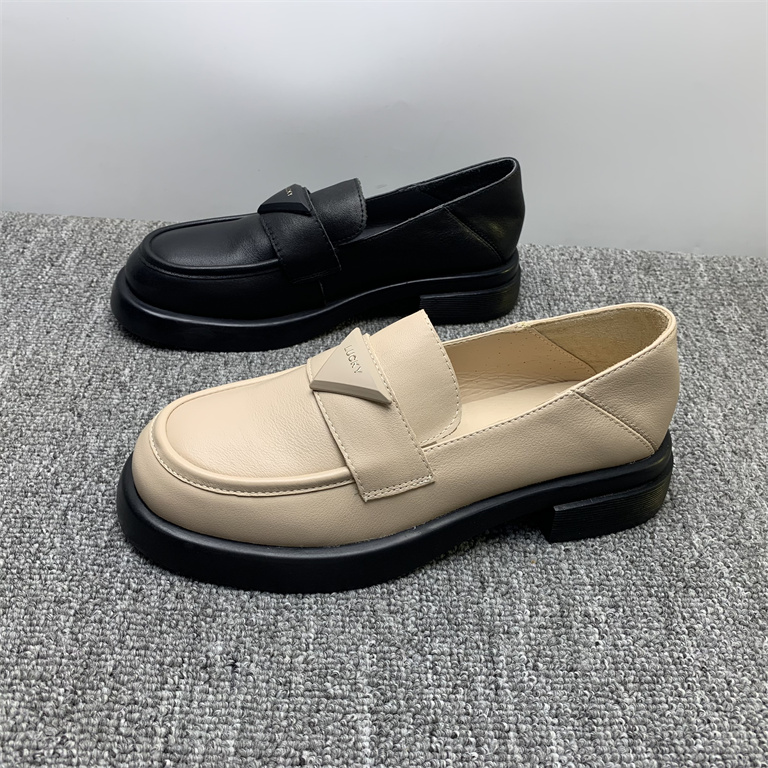 撤柜处理头层牛皮乐福鞋女2025秋新款一脚瞪英伦风舒适软底小皮鞋