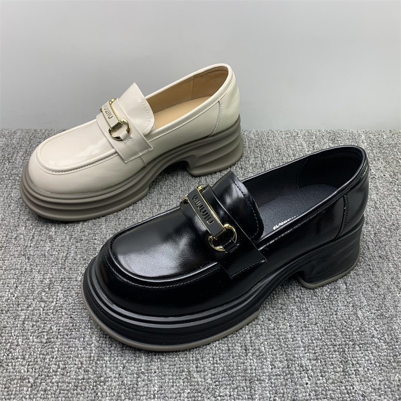 断码处理英伦风小皮鞋女厚底春款2025新款软底一脚瞪圆头舒适单鞋