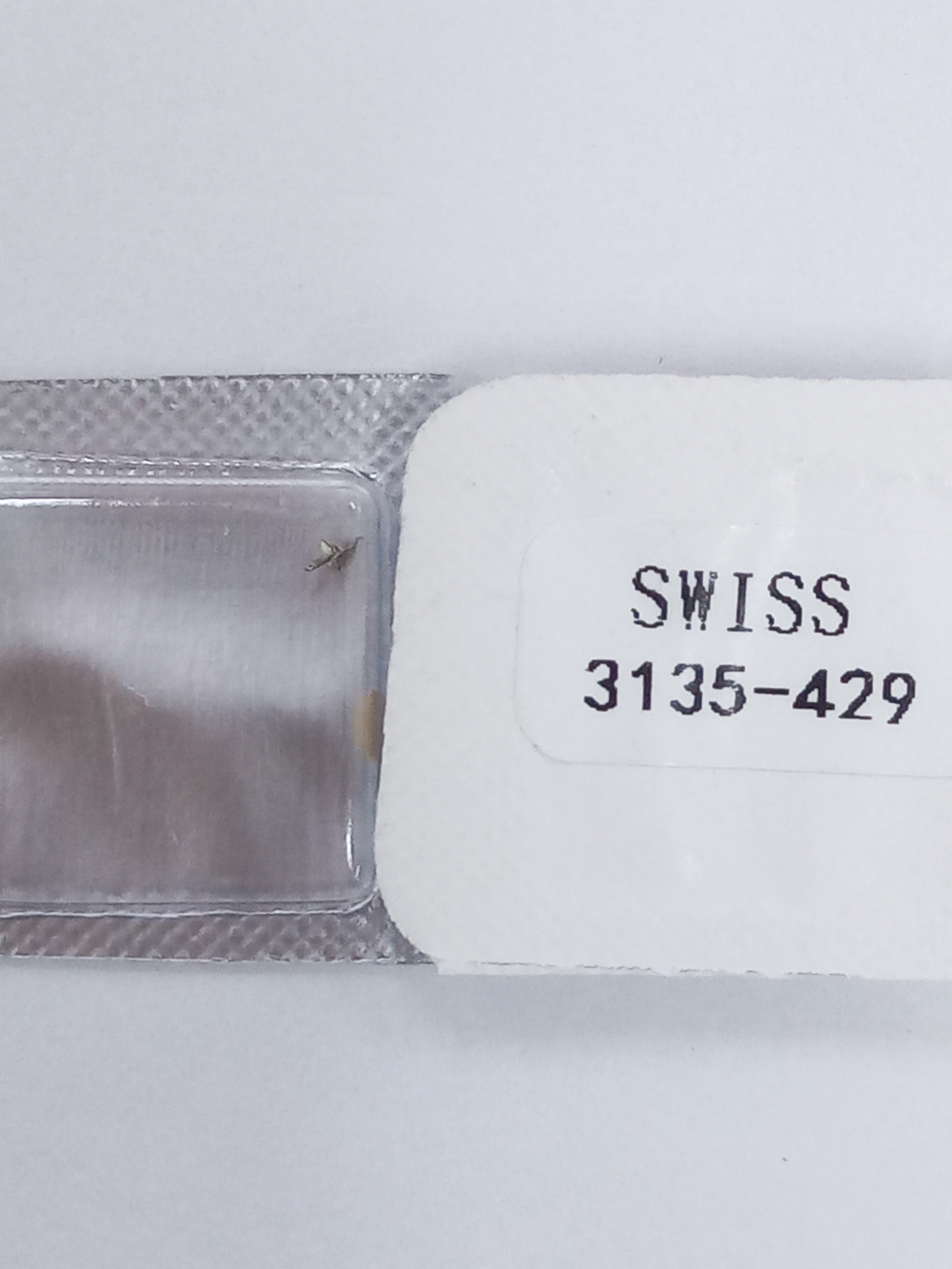 手表机芯配件 劳3135/2135/1570/2235车芯 摆轮轴尖轴芯 （代用）