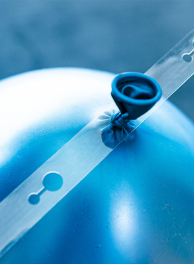 网红婚房布置卧室创意气球固定链条生日派对透明气球链造型制作