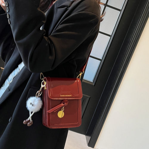 lv5&vv20手机包女斜挎时尚小众设计单肩小方包爆款装手机的小包包