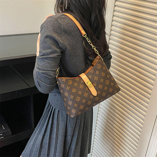 lv5&vv20高级感包包女款老花牛角腋下包大容量轻奢小众单肩斜挎包