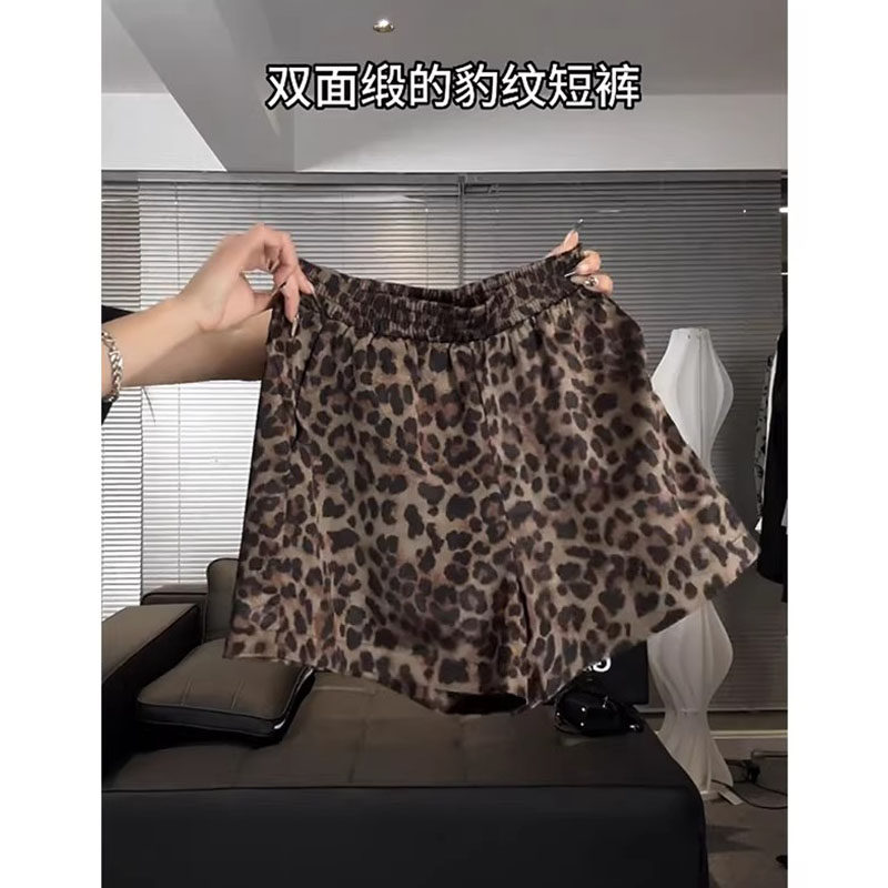 大码休闲豹纹短裤女夏季2026欧货胖MM梨形身材高腰显瘦阔腿热裤子