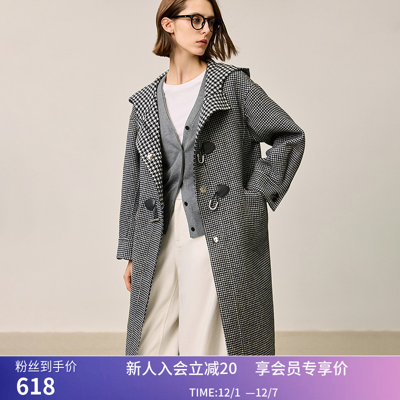 LILY冬新款女装绵羊毛混纺复古千鸟格连帽牛角扣毛呢大衣女款