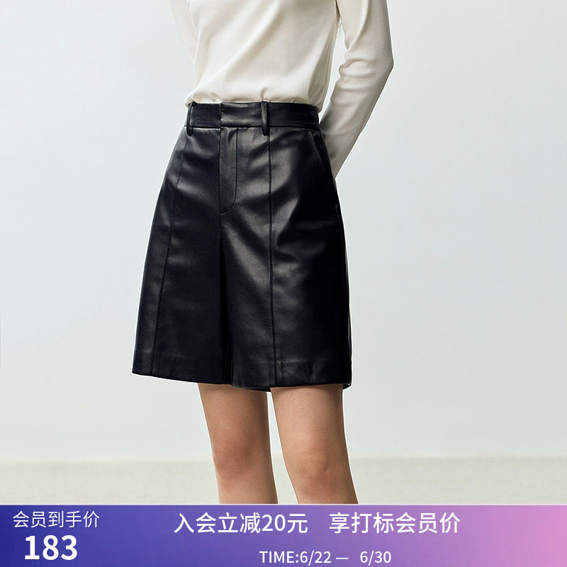 【商场同款】LILY秋新款都市时髦宽松显瘦H型PU皮裤女款短裤