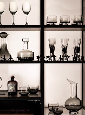 现代轻奢样板间酒柜组合摆件售楼处水吧创意酒具酒杯搭配软装饰品