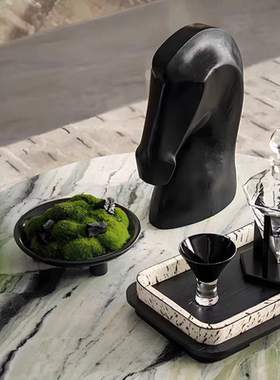 现代轻奢现代样板间客厅大厅茶几面黑色马头酒具托盘组合摆件