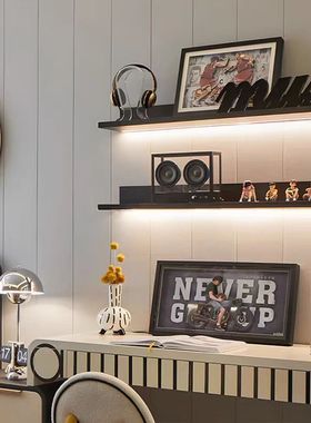 现代样板间儿童房牀头柜书桌摆件音乐主题耳机音响男孩房软饰品