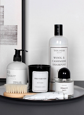 现代轻奢样板房卫生间卫浴组合摆件香薰蜡烛护手霜洗衣液托盘道具