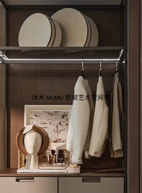 衣帽间中古风法式帽子头模组合展示柜玻璃门金属框架卧室家具摆件