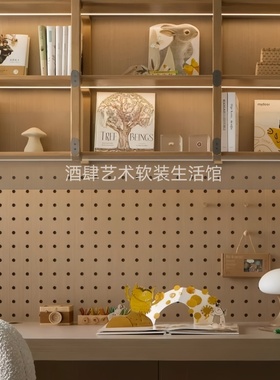 现代样板间儿童房摆件置物架挂墙装饰书桌木质摆件装饰书软装饰品