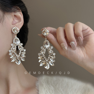 千金感镶钻银色锆石镂空耳环轻奢精致晚宴耳钉小众高级感独特耳饰