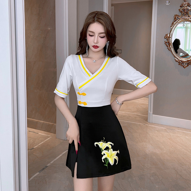 连衣裙带短裤两件套技师工作服