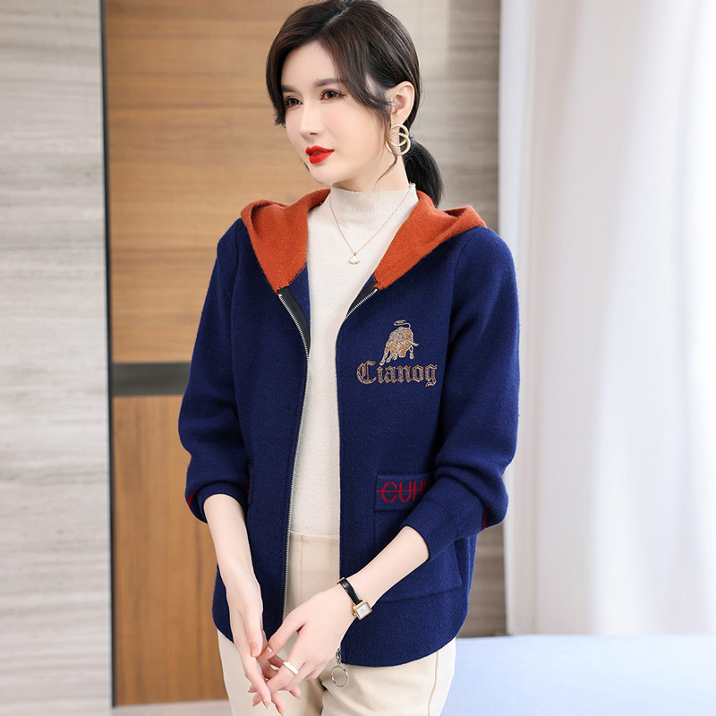 连帽针织开衫女士短款春秋装2021年新款早秋季小外搭时尚毛衣外套
