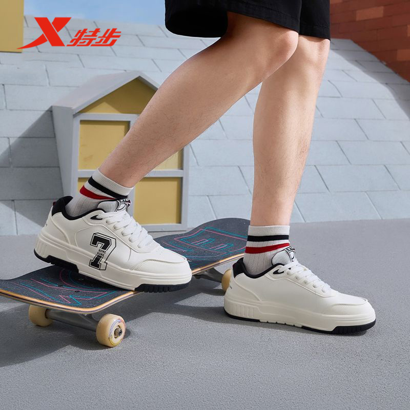 特步男鞋板鞋千层鞋运动鞋2025春秋新款休闲小白鞋975119310050