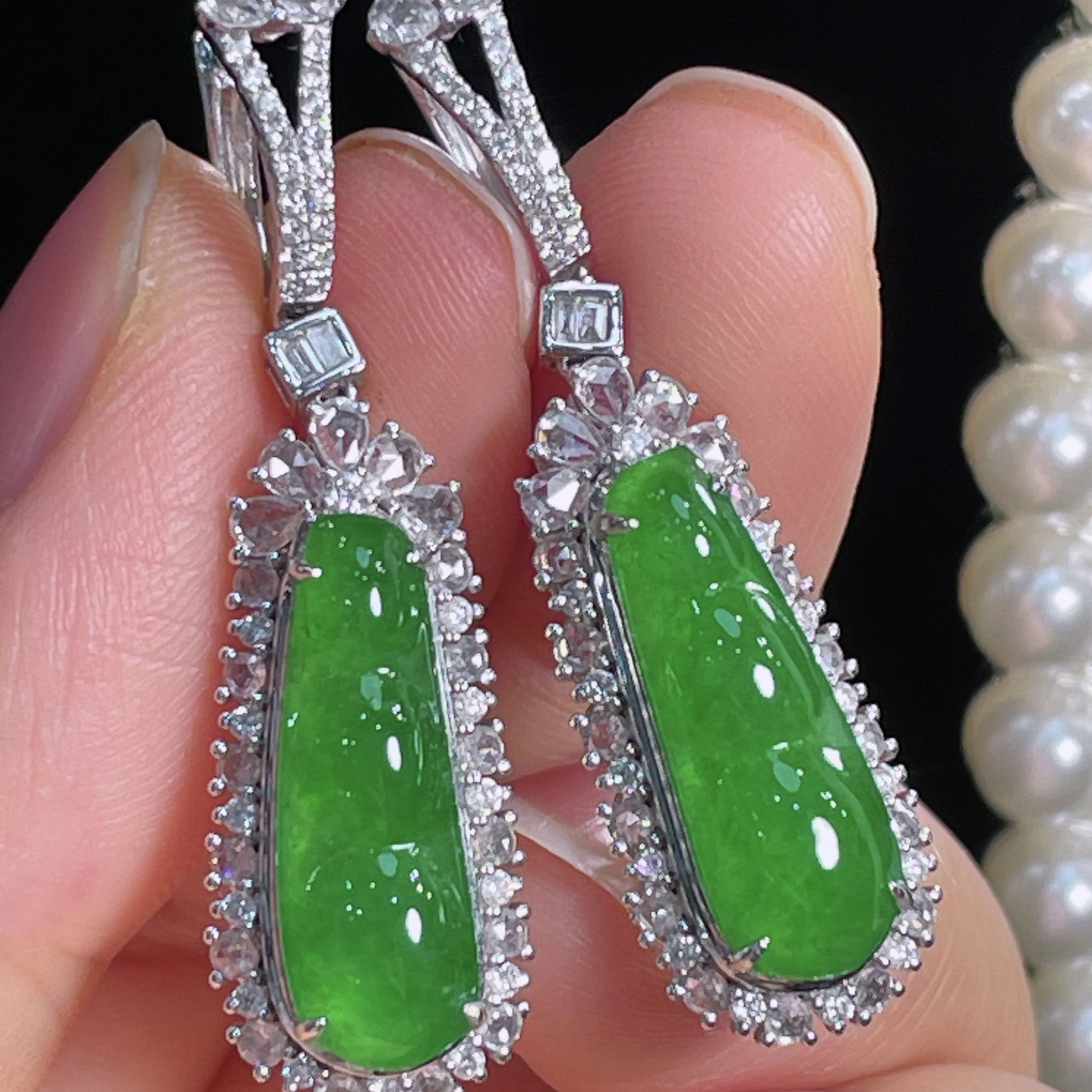 翠秦之皇冰阳绿福豆耳坠 18k金镶嵌天然翡翠A货种色兼备气质优雅,珠宝/钻石/翡翠,耳饰,淘宝优惠券,粉丝福利购,淘宝优惠卷