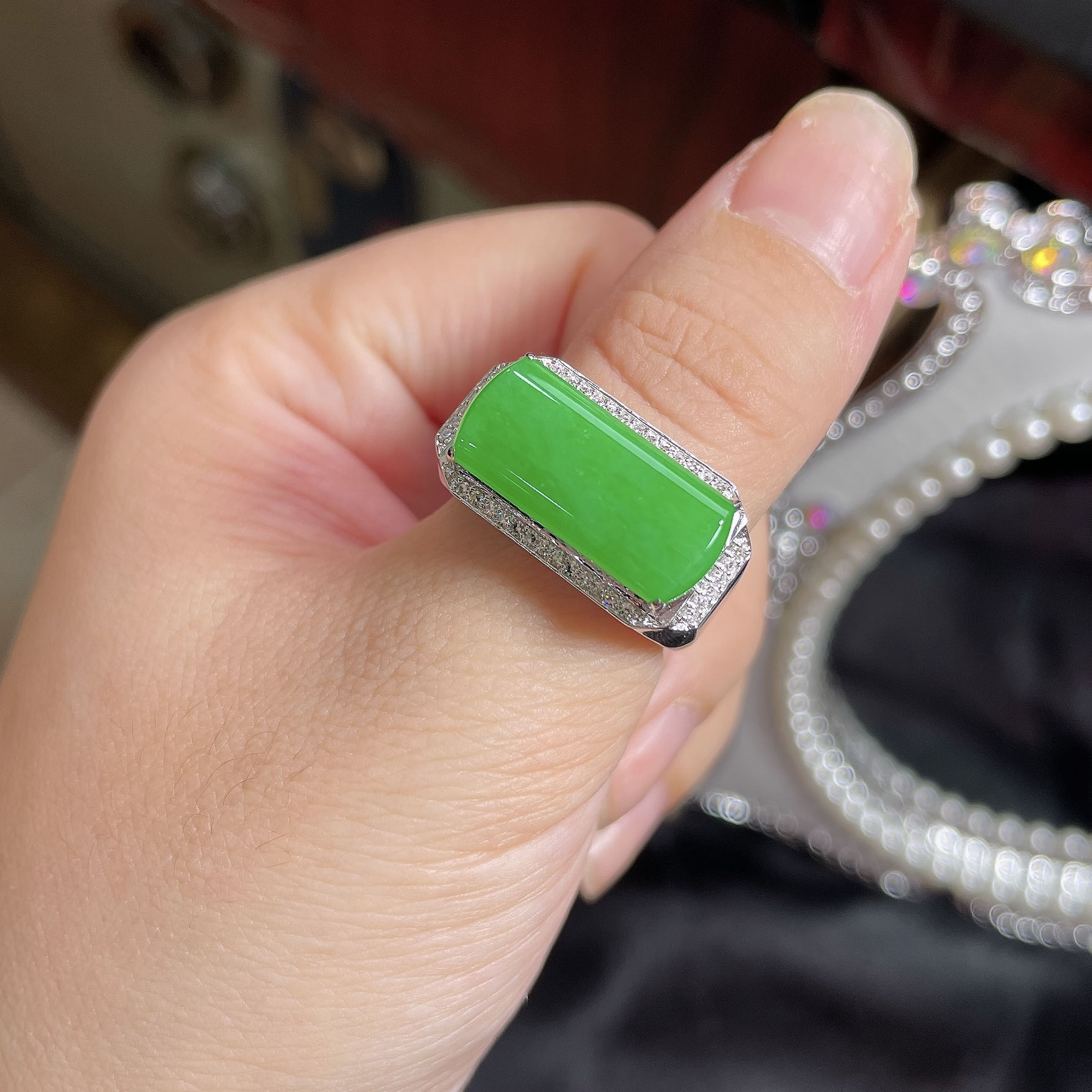 翠秦之皇冰阳绿马鞍戒指 18k金镶嵌天然翡翠A货高档礼物收藏