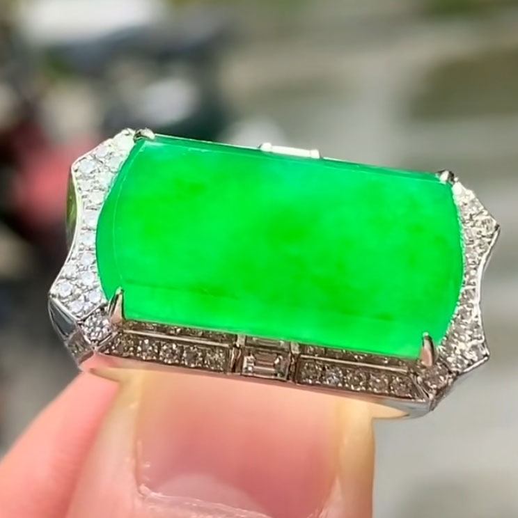 翠秦之皇高冰阳绿马鞍戒指 18k金镶嵌天然翡翠A货高档礼物收藏