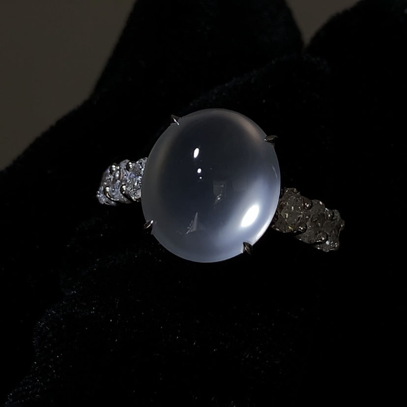 翠秦之皇高冰蛋面戒指 18k金钻石镶嵌天然A货翡翠饱满莹润冰透