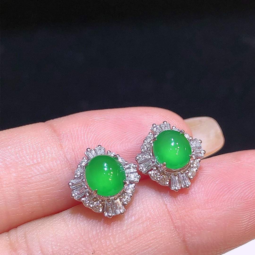 翠秦之皇冰阳绿蛋面耳钉 18k金镶嵌天然翡翠A货种色兼备气质优雅,珠宝/钻石/翡翠,耳饰,淘宝优惠券,粉丝福利购,淘宝优惠卷