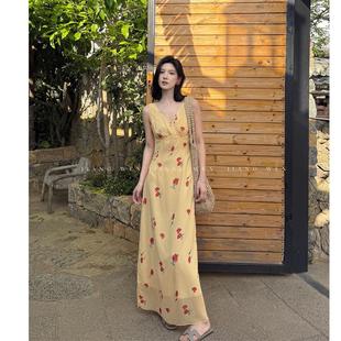 长裙日落裙子2025 海边橘黄色碎花吊带裙v领玫瑰花明媚连衣裙法式