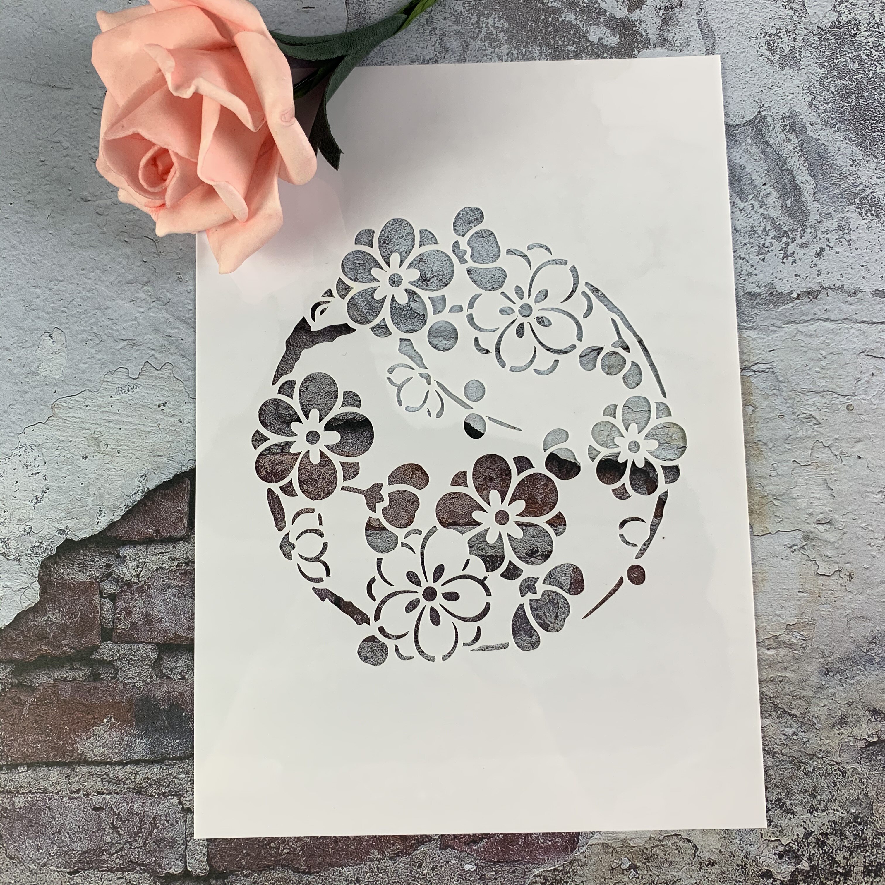 鲜花花环 黑板漆手绘diy镂空模板街头喷漆卡通喷绘图案遮蔽板涂色