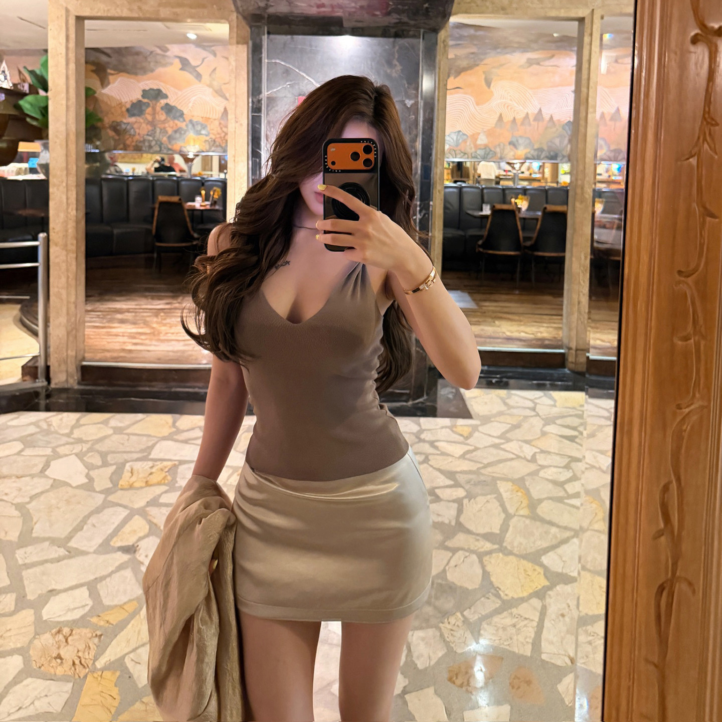 PickRui睿哥 松弛有度设计感肩带打结针织吊带背心女夏季无袖上衣