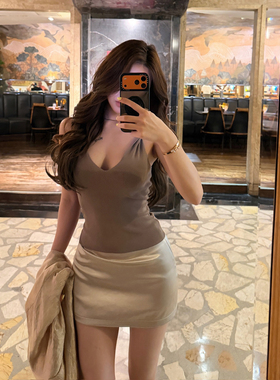 PickRui睿哥 松弛有度设计感肩带打结针织吊带背心女夏季无袖上衣
