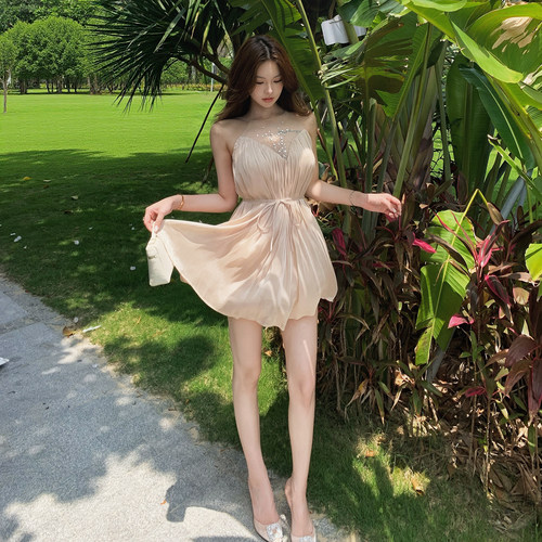 PickRui睿哥 星海遗珠法式烫钻流光纱连衣裙女夏季新款挂脖裙短裙
