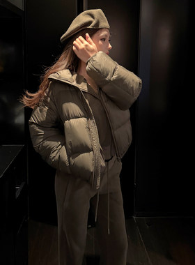 PickRui 睿哥冬日肯豆 冬季墨绿色短款羽绒服女新款立领休闲外套