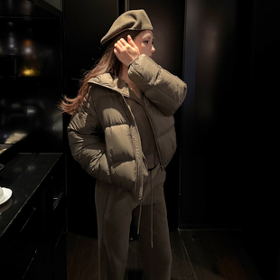 PickRui 睿哥冬日肯豆 冬季墨绿色短款羽绒服女新款立领休闲外套