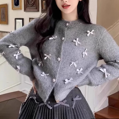 毛线纽扣圆领外搭蝴蝶结毛衣开衫