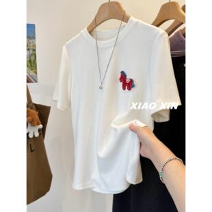 早春红色小马贴布刺绣磨毛圆领短袖T恤女2026新款百搭休闲打底衫
