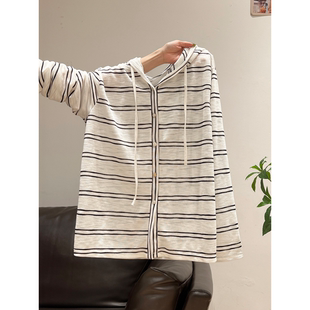 黑白撞色条纹开衫长袖针织衫2025早秋新款单排扣透气防晒连帽上衣