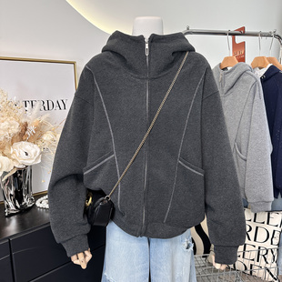 冬季2025新款韩系纯色净版时尚宽松显瘦连帽加绒拉链外套女高级感