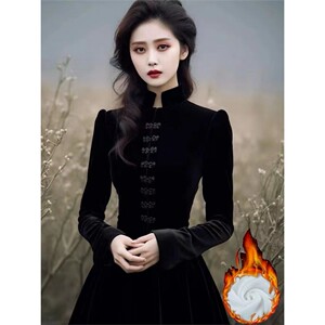 赫本风年轻长裙法式气质高级感超好看黑色丝绒内搭连衣裙子女秋冬