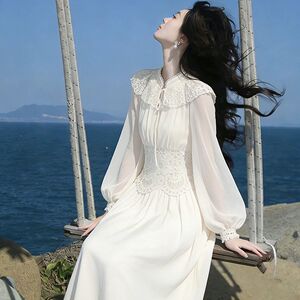 2026巨好看连衣裙新款独特漂亮掐腰法式气质白色雪纺长袖长裙子春