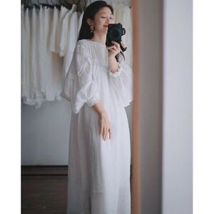 2025年法式赫本风高级感白色连衣裙夏季温柔风甜美公主风长裙女